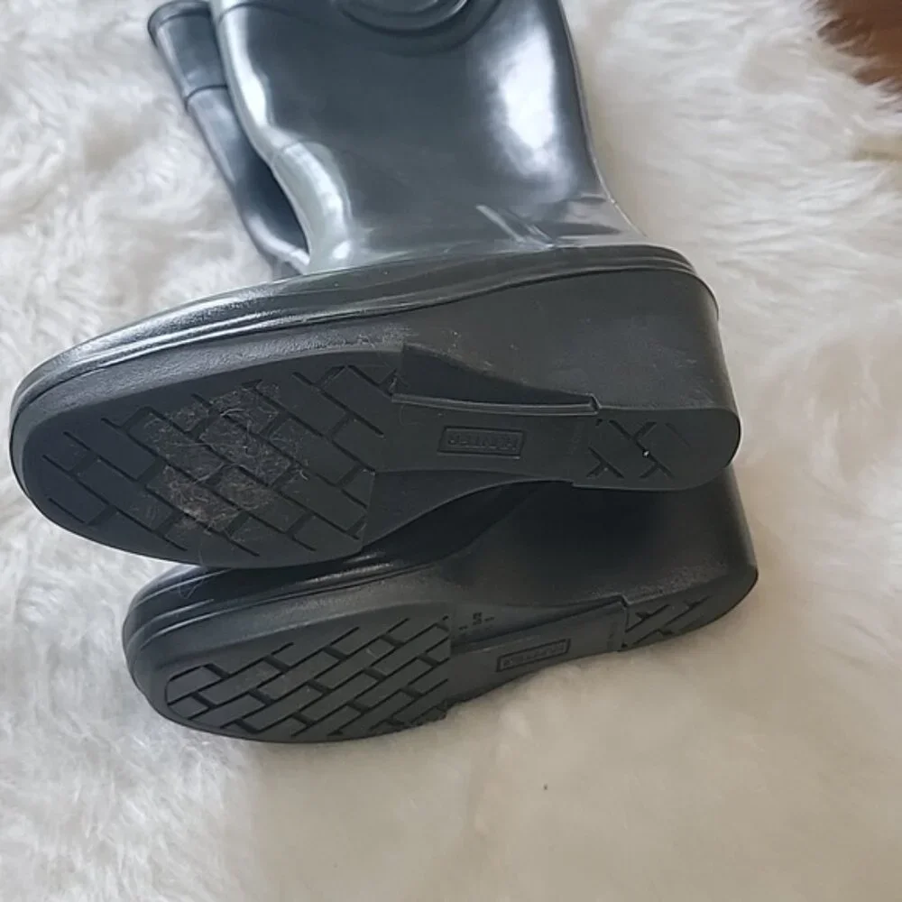 HUNTER Rare Green Wedge Crest Emblem Tall Preppy Pull On Waterproof Rain Boots 5